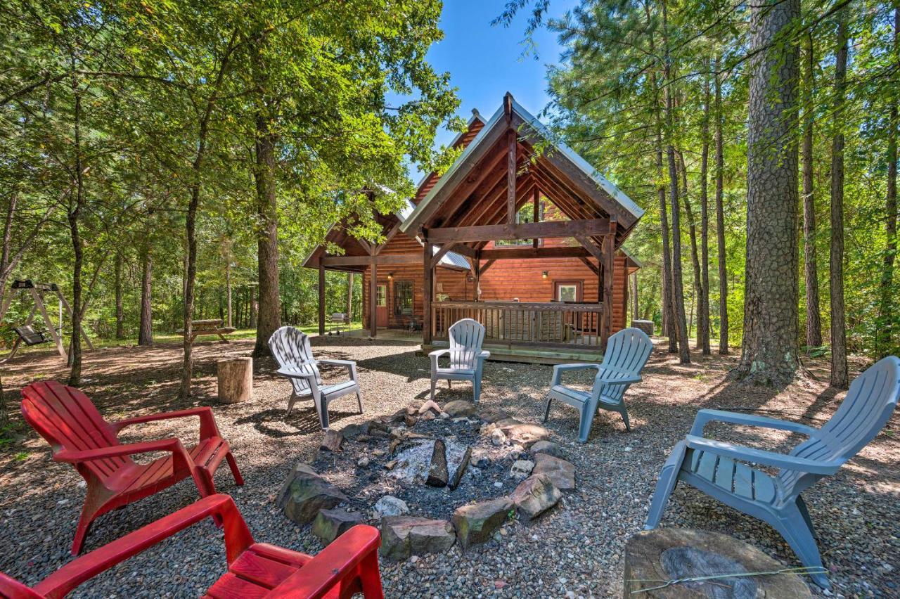 Cabin With Hot Tub And Games, 4 Mi To Beavers Bend! Broken Bow Exterior photo