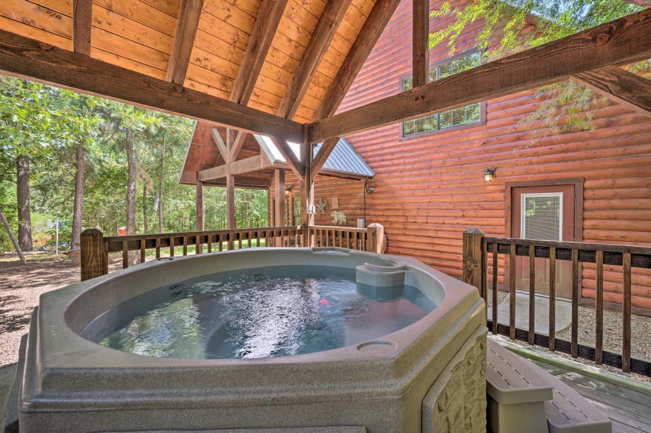 Cabin With Hot Tub And Games, 4 Mi To Beavers Bend! Broken Bow Exterior photo
