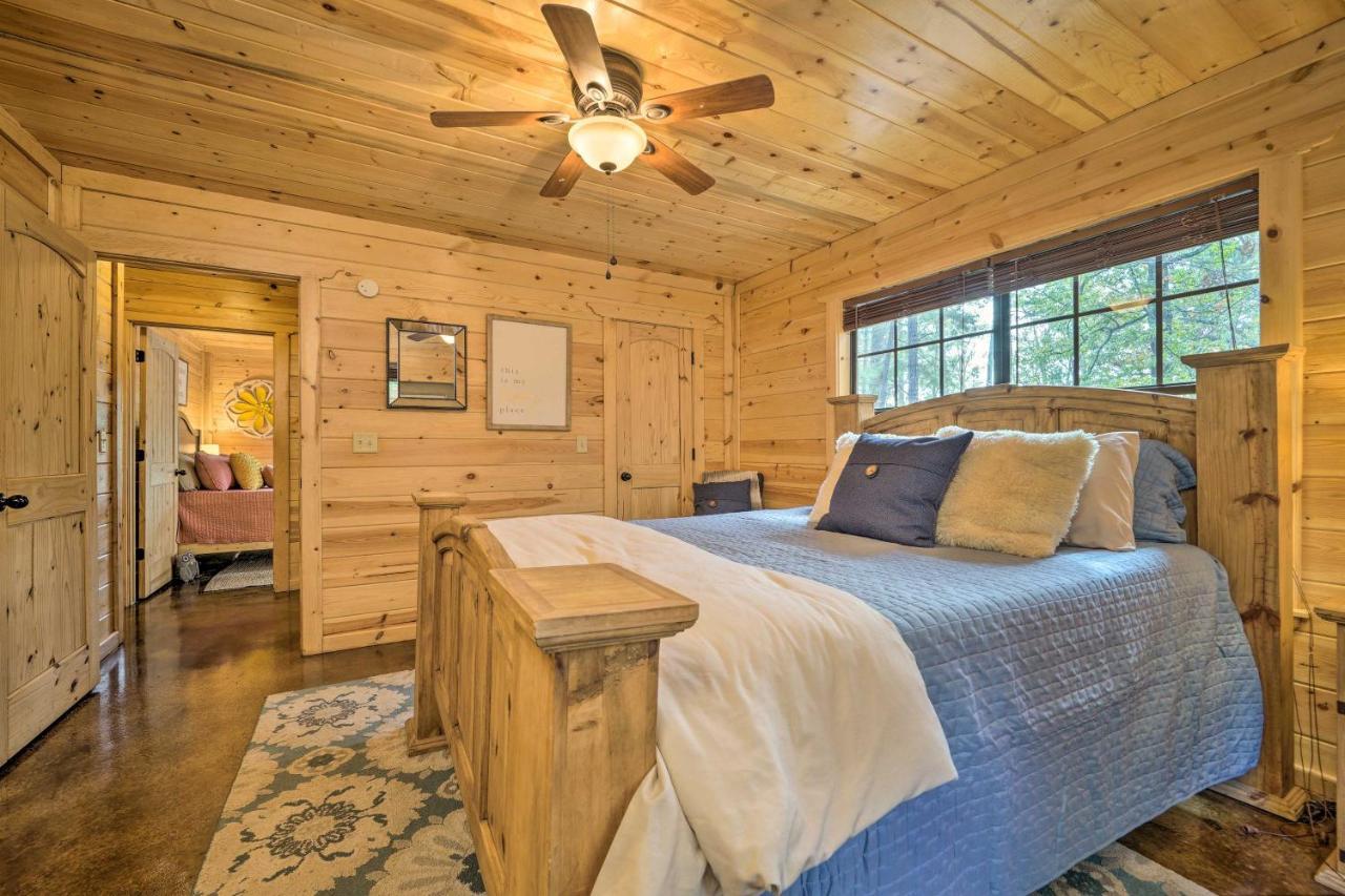 Cabin With Hot Tub And Games, 4 Mi To Beavers Bend! Broken Bow Exterior photo