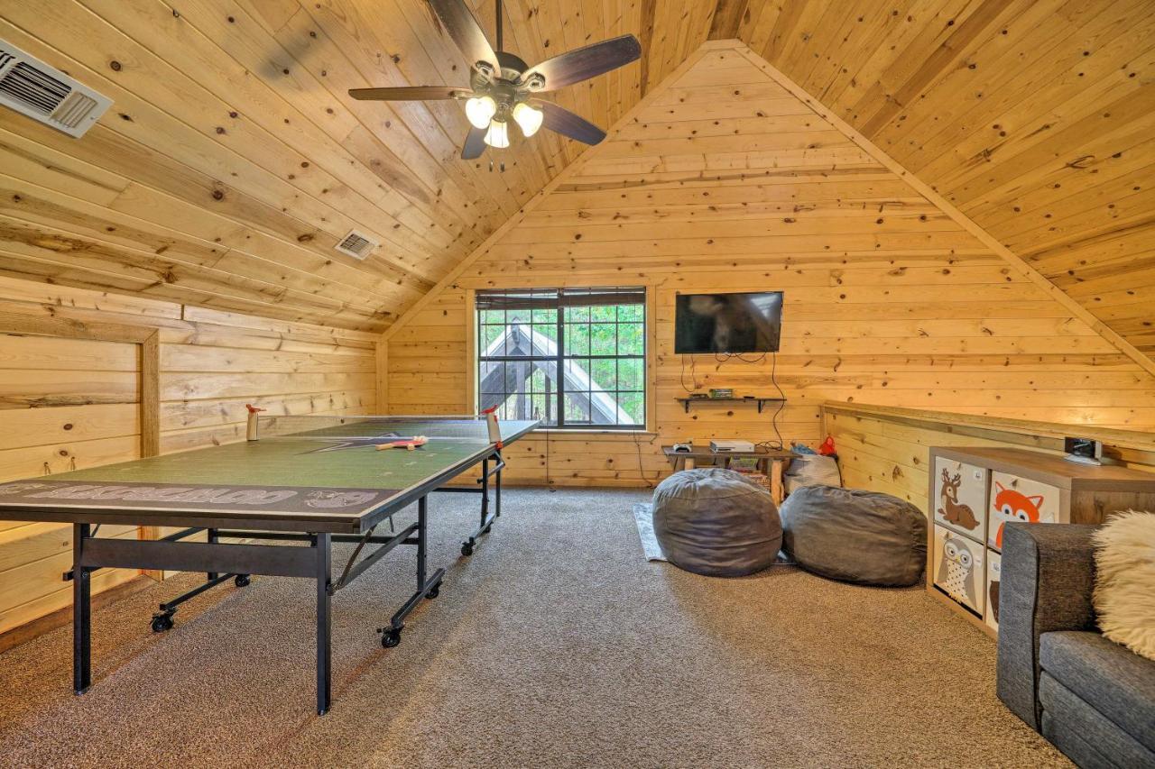 Cabin With Hot Tub And Games, 4 Mi To Beavers Bend! Broken Bow Exterior photo