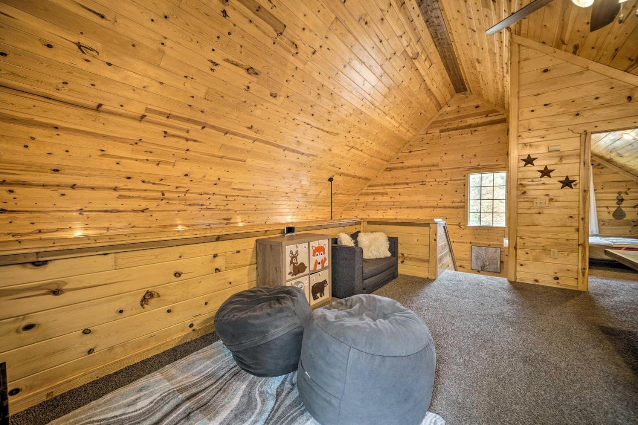 Cabin With Hot Tub And Games, 4 Mi To Beavers Bend! Broken Bow Exterior photo